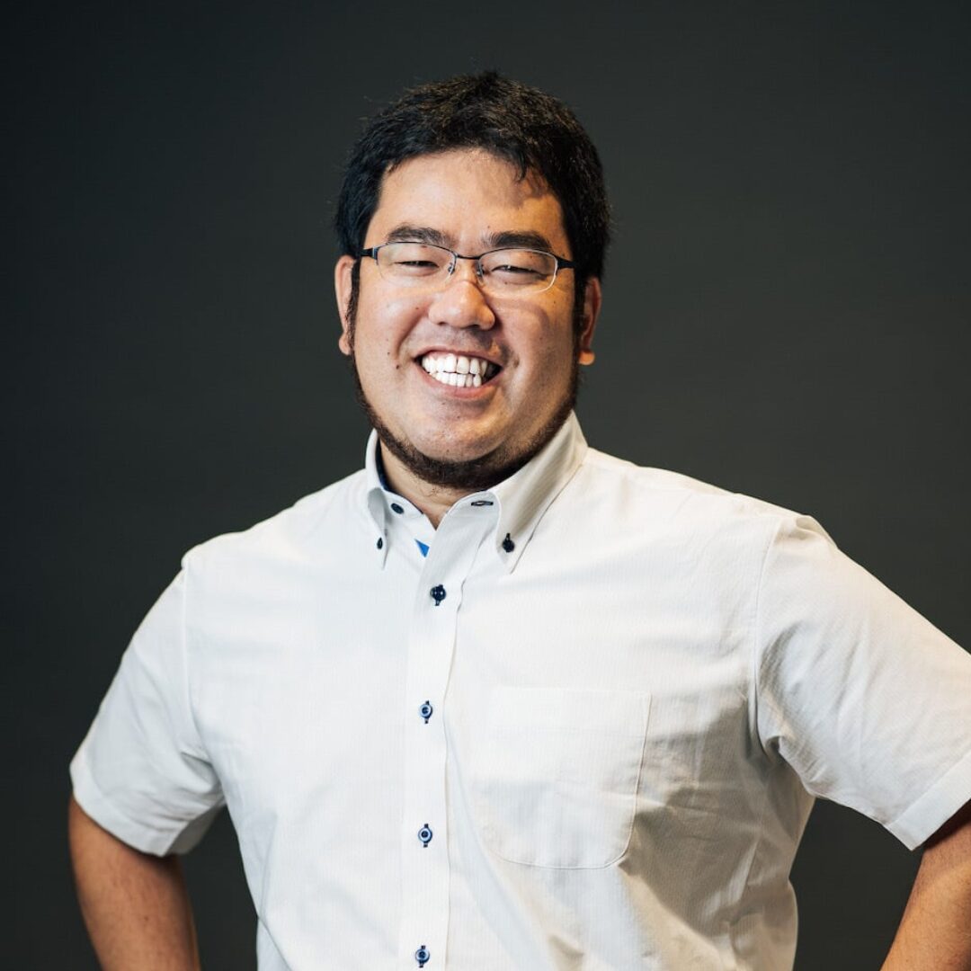 板垣 慎介